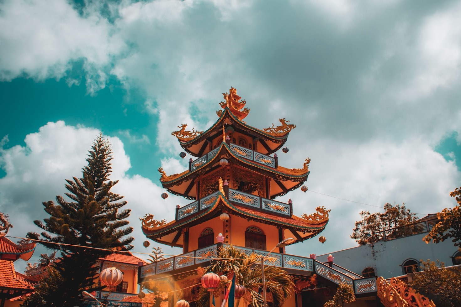 Exploring Chùa Một Cột: A Cultural Journey